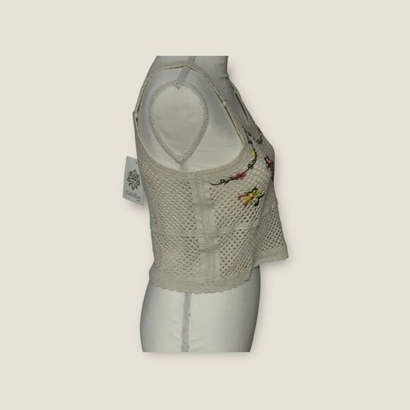 Rebellion | NWT Women's Ivory Floral Crocheted Crop Top. Size M - Picture 8 of 10
